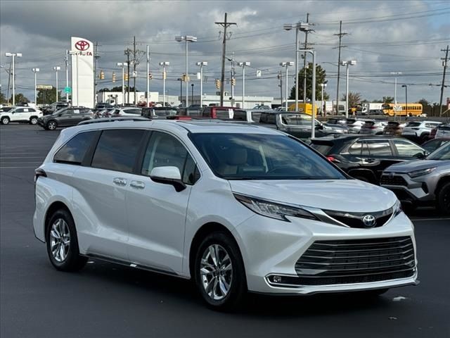 2024 Toyota Sienna Limited