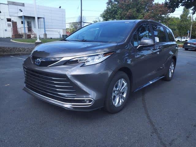 2024 Toyota Sienna Limited