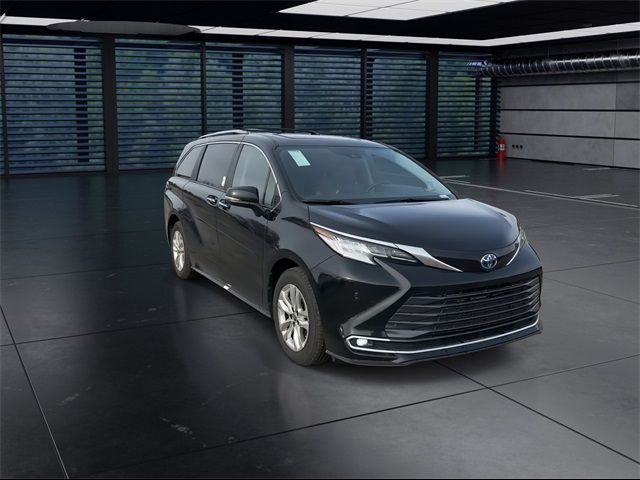 2024 Toyota Sienna Limited