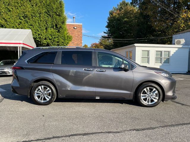 2024 Toyota Sienna Limited