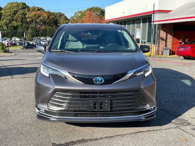 2024 Toyota Sienna Limited