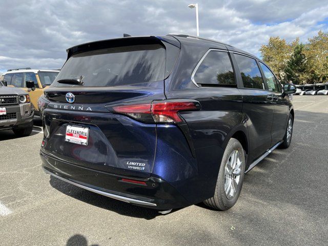 2024 Toyota Sienna Limited