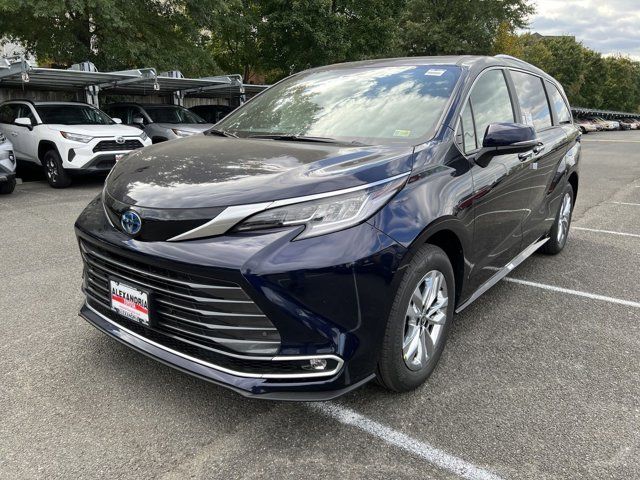 2024 Toyota Sienna Limited