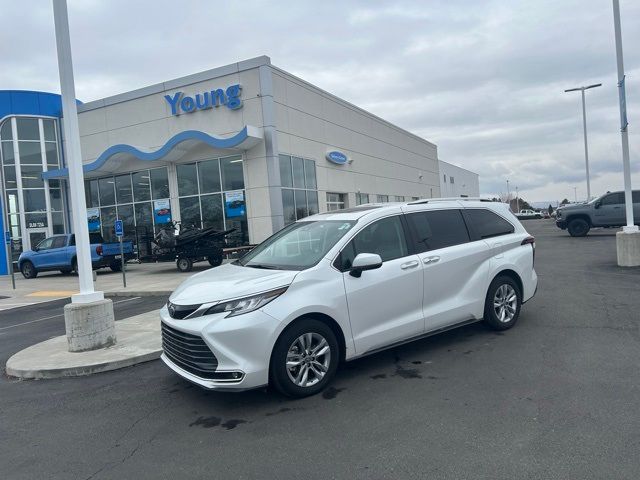 2024 Toyota Sienna Limited