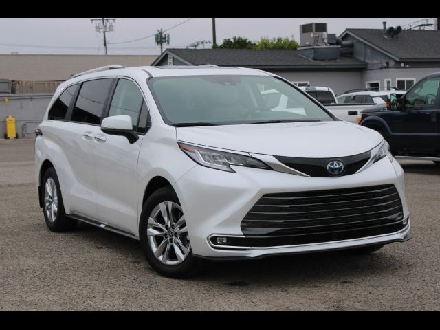 2024 Toyota Sienna Limited