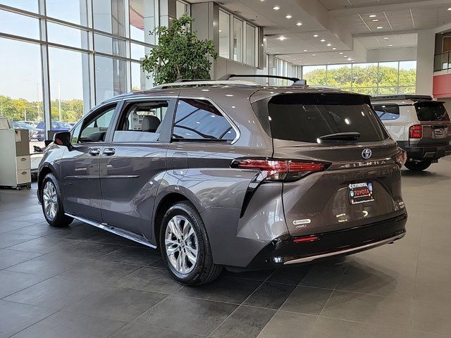 2024 Toyota Sienna Limited