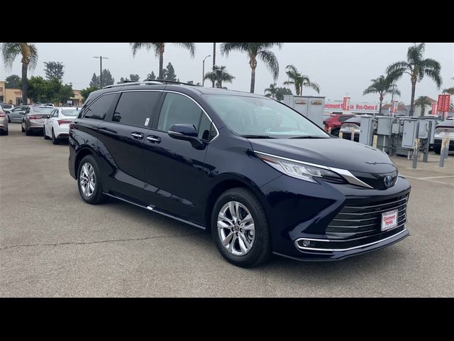 2024 Toyota Sienna Limited