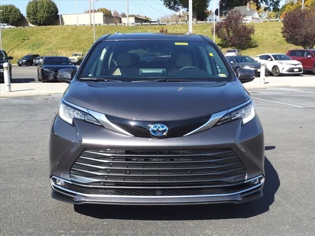 2024 Toyota Sienna Limited