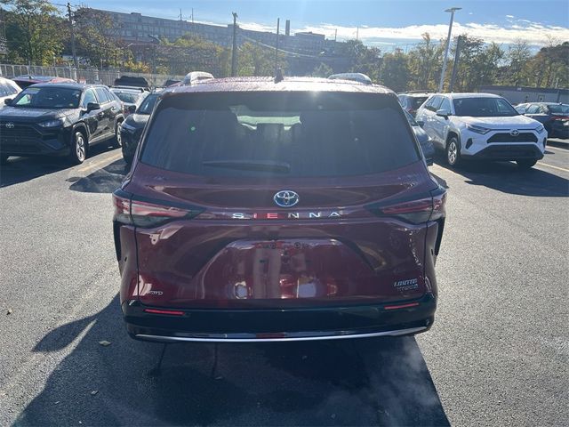 2024 Toyota Sienna Limited