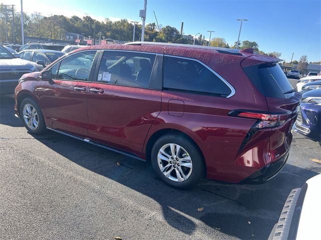 2024 Toyota Sienna Limited