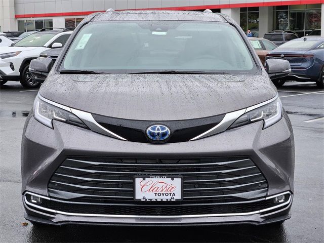 2024 Toyota Sienna Limited