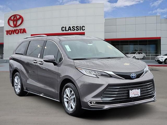 2024 Toyota Sienna Limited