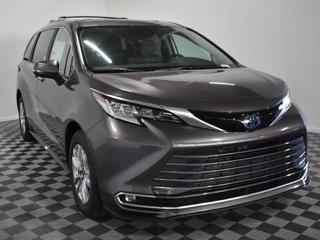 2024 Toyota Sienna Limited