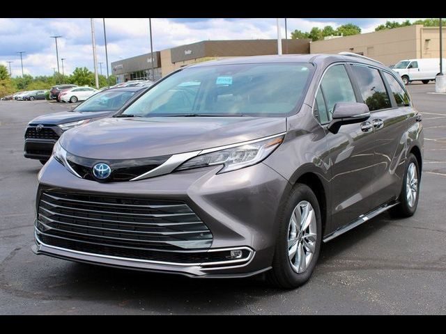 2024 Toyota Sienna Limited