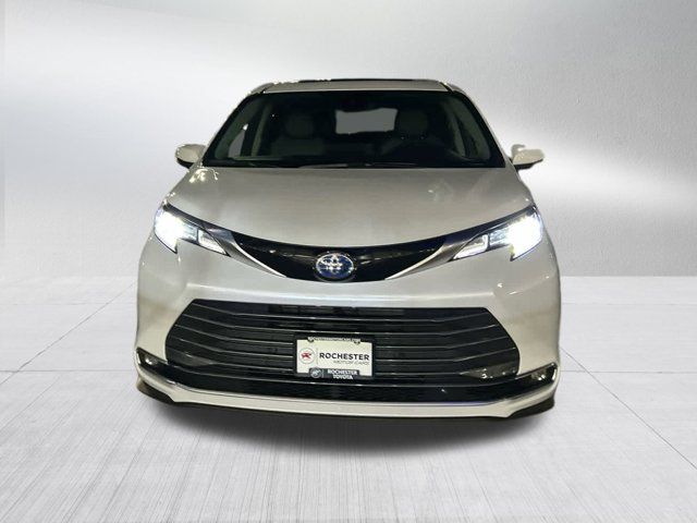 2024 Toyota Sienna Limited