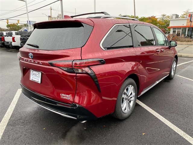 2024 Toyota Sienna Limited