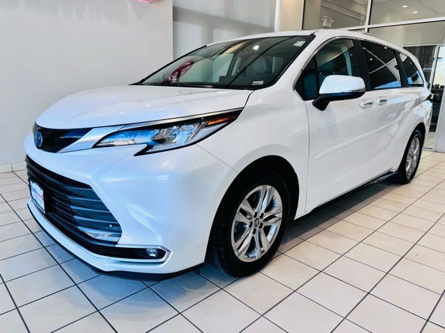 2024 Toyota Sienna Limited