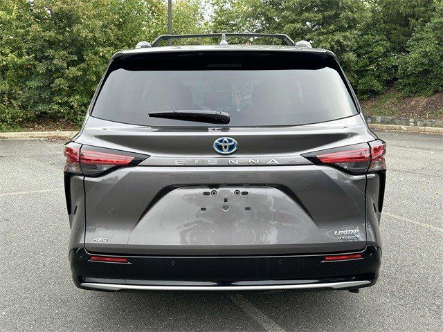 2024 Toyota Sienna Limited