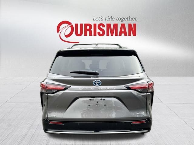 2024 Toyota Sienna Limited