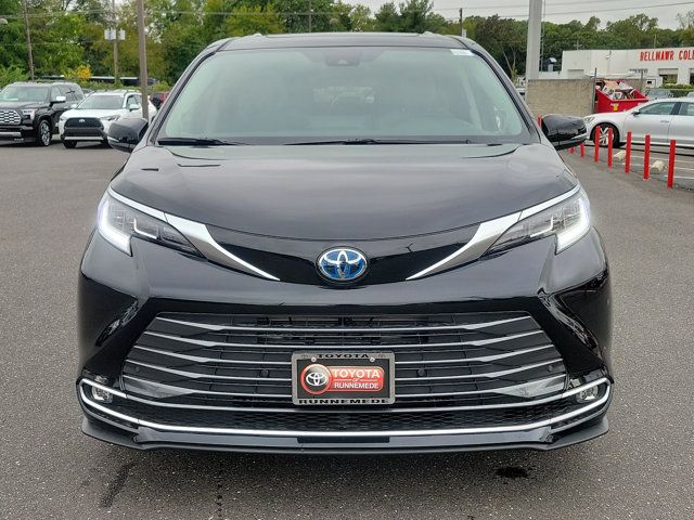 2024 Toyota Sienna Limited