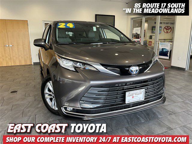 2024 Toyota Sienna Limited