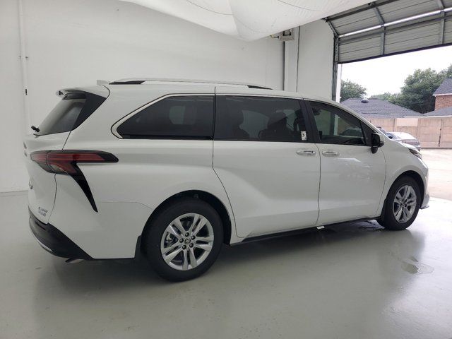 2024 Toyota Sienna Limited