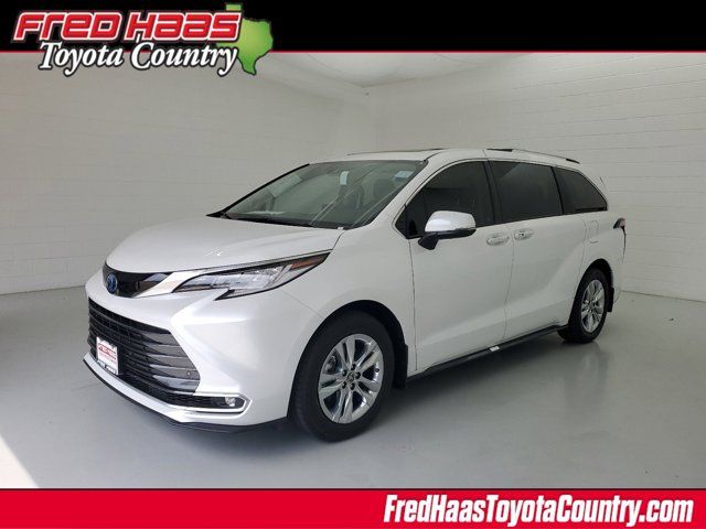 2024 Toyota Sienna Limited