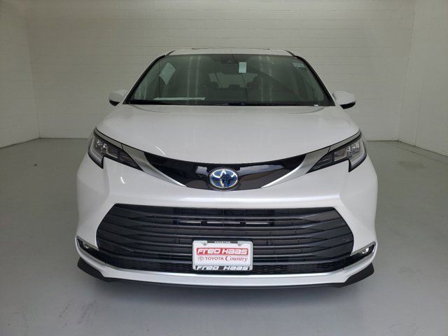 2024 Toyota Sienna Limited