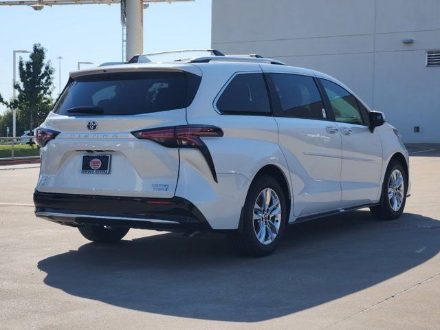 2024 Toyota Sienna Limited