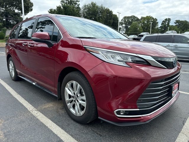 2024 Toyota Sienna Limited