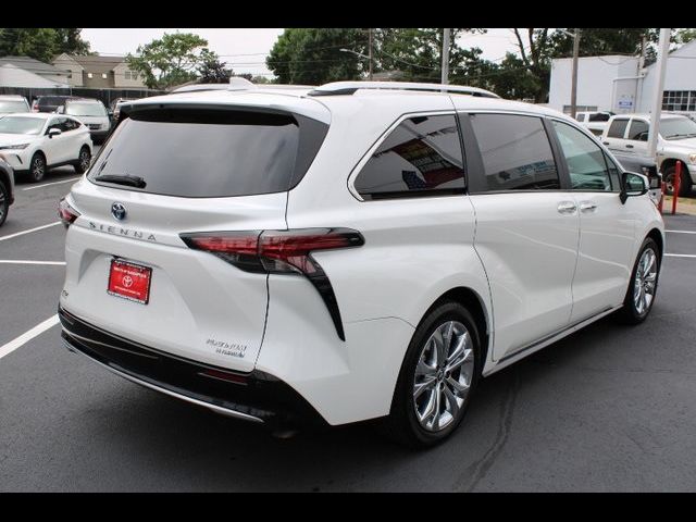 2024 Toyota Sienna Platinum