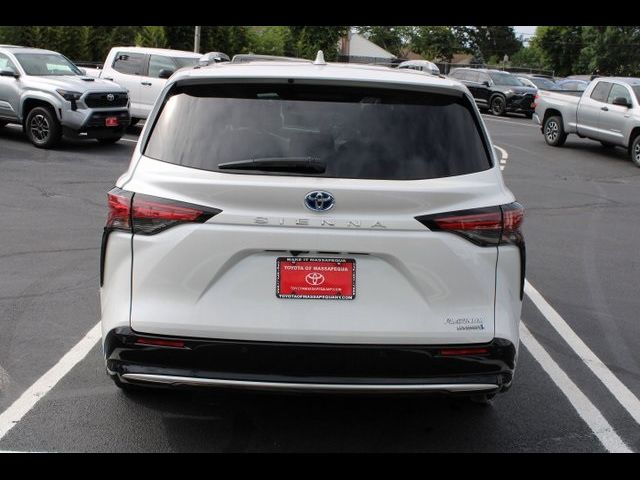 2024 Toyota Sienna Platinum