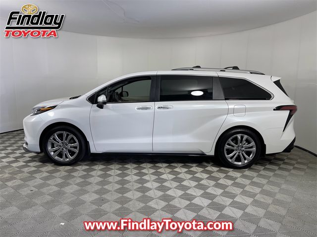 2024 Toyota Sienna Platinum