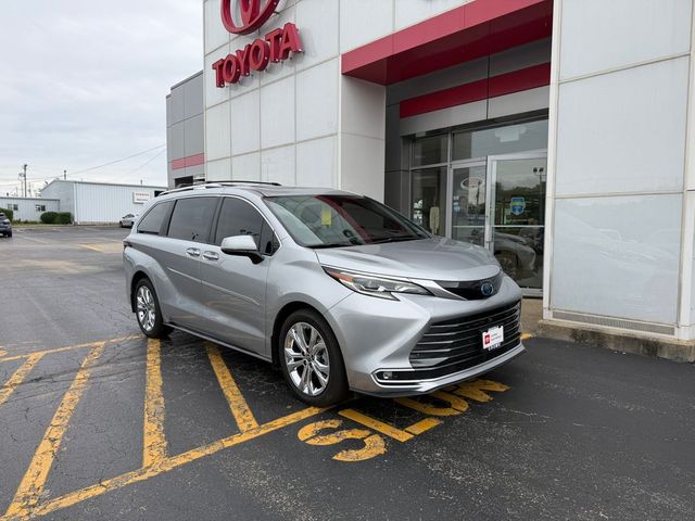 2024 Toyota Sienna Platinum