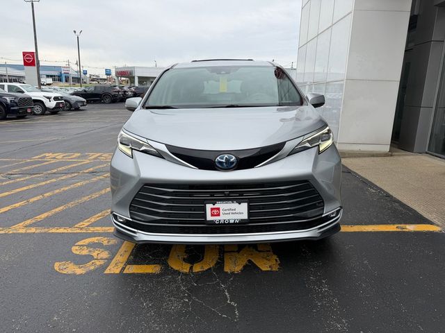 2024 Toyota Sienna Platinum