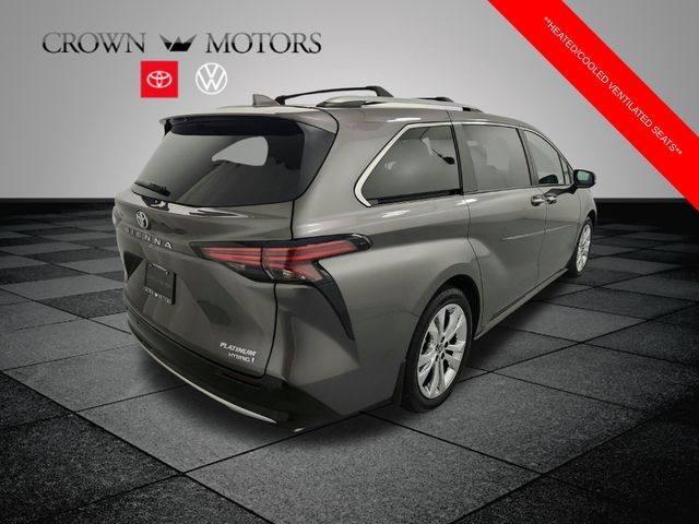 2024 Toyota Sienna Platinum