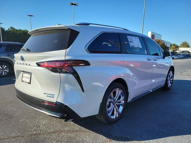 2024 Toyota Sienna Platinum