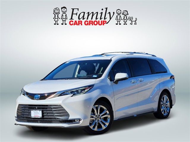 2024 Toyota Sienna Platinum