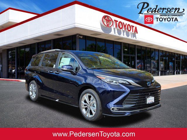 2024 Toyota Sienna Platinum