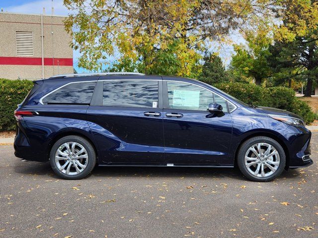 2024 Toyota Sienna Platinum