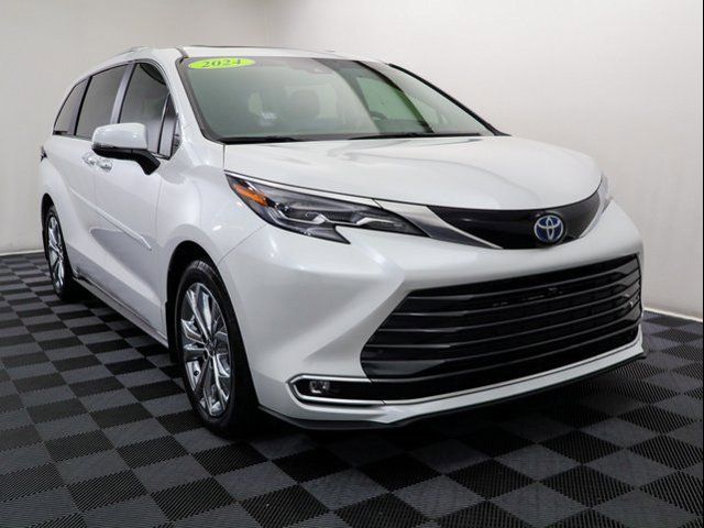 2024 Toyota Sienna Platinum