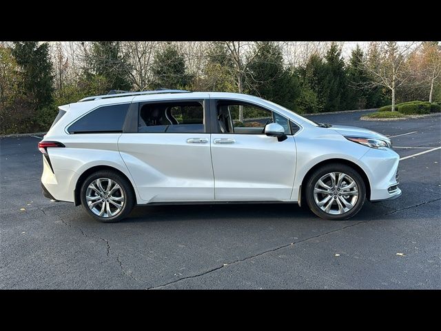 2024 Toyota Sienna Platinum