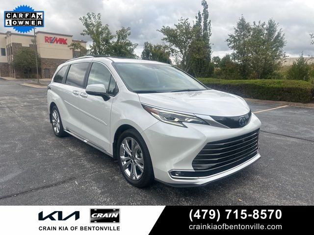 2024 Toyota Sienna Platinum