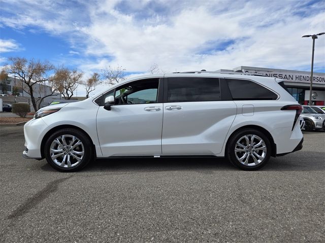 2024 Toyota Sienna Platinum