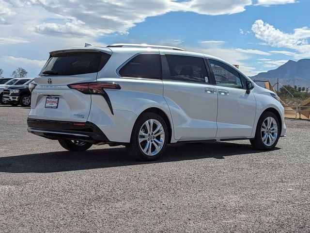 2024 Toyota Sienna Platinum