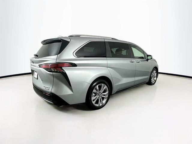 2024 Toyota Sienna Platinum