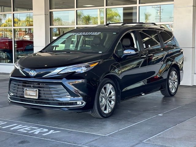 2024 Toyota Sienna Platinum