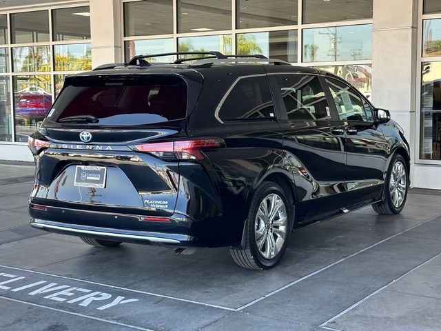 2024 Toyota Sienna Platinum