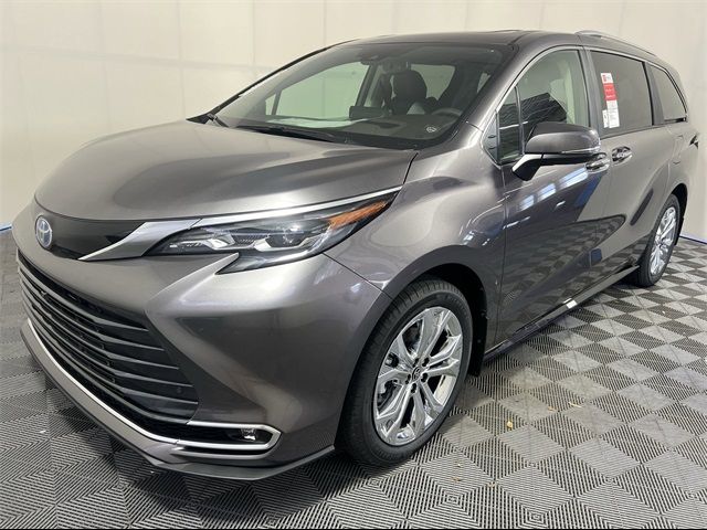 2024 Toyota Sienna Platinum