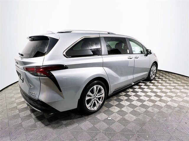 2024 Toyota Sienna Platinum